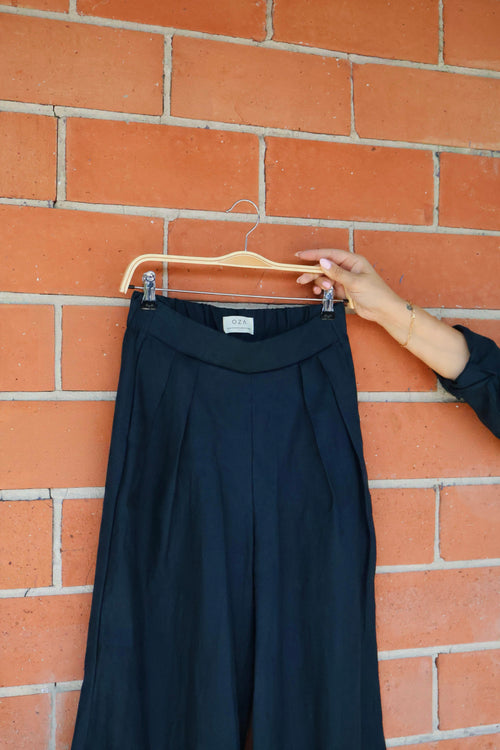 The Trouser in petrol linen